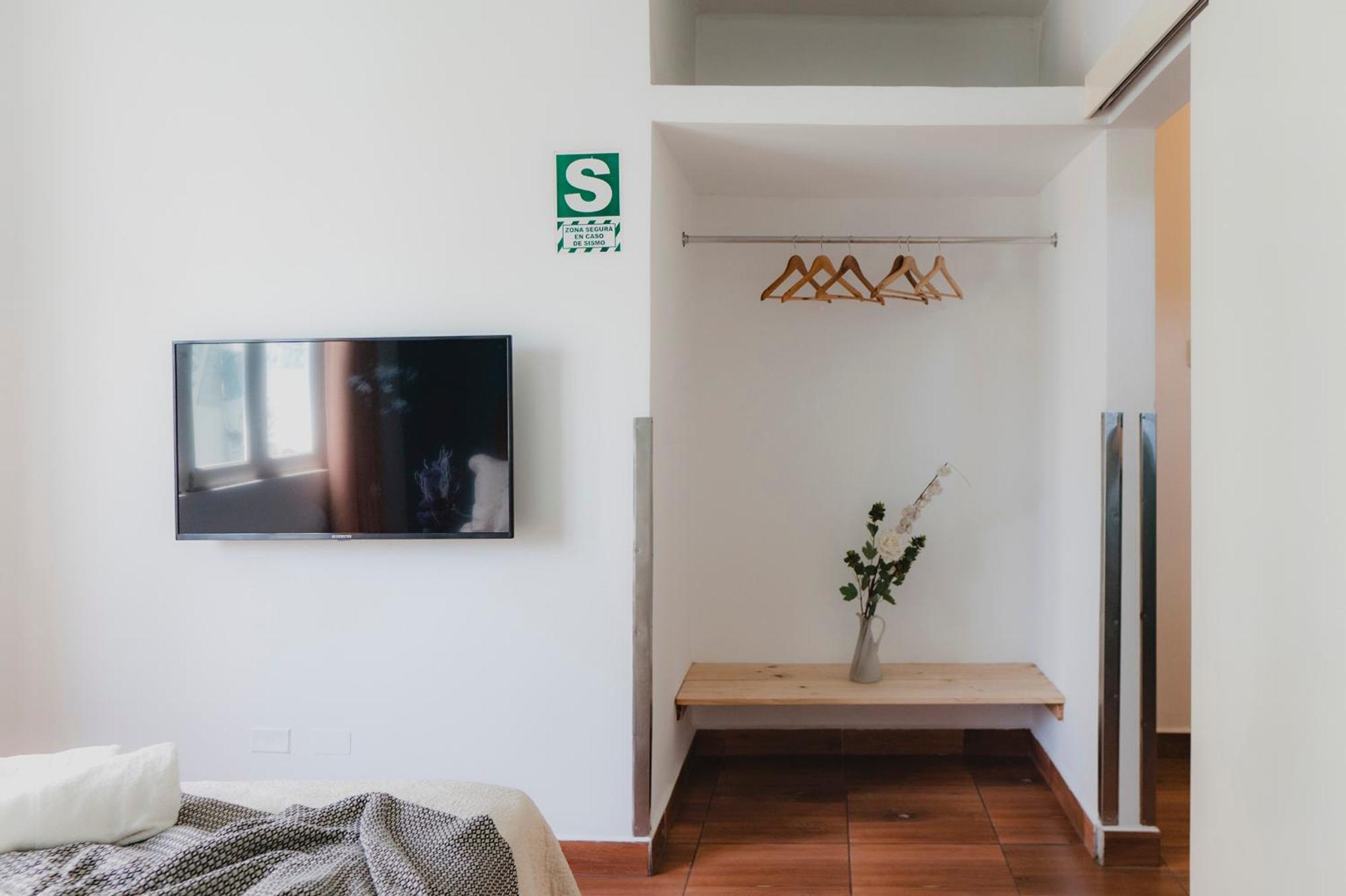 Casa Bellido - Miraflores Private Rooms - Cocina Compartida - Wifi Distretto di Distretto di Lima Esterno foto